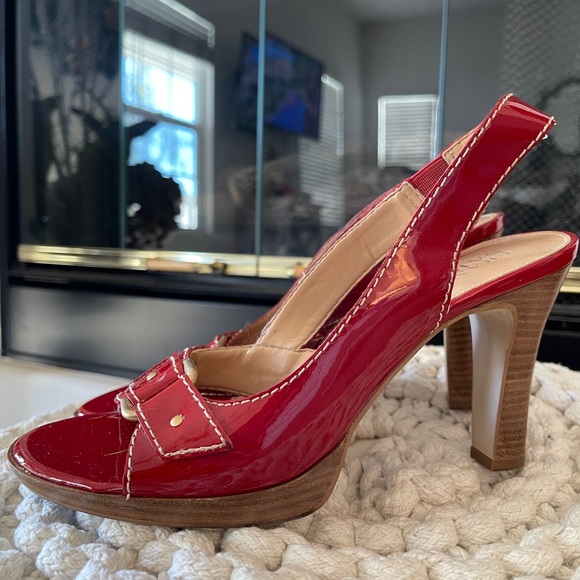 Red High Heels - Picture 3 of 4